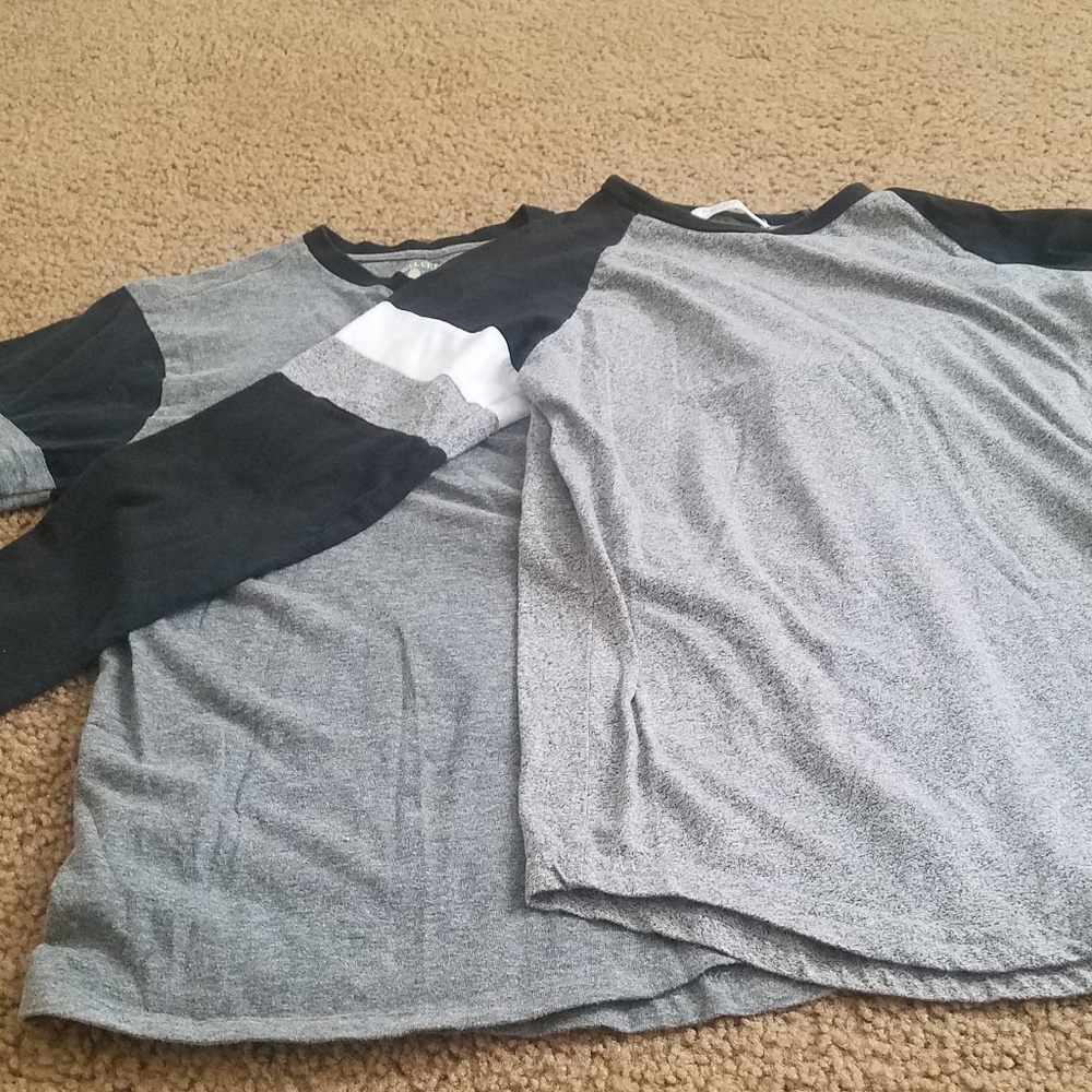 2 boys long sleeved shirts